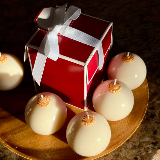 Elegant Christmas Ornament Candle