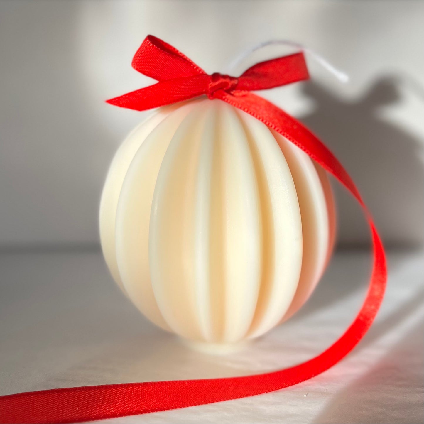 Christmas Bauble Ornament Candle