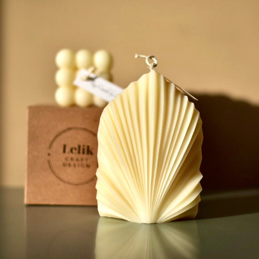 Palm Leaf Ribbed Candle